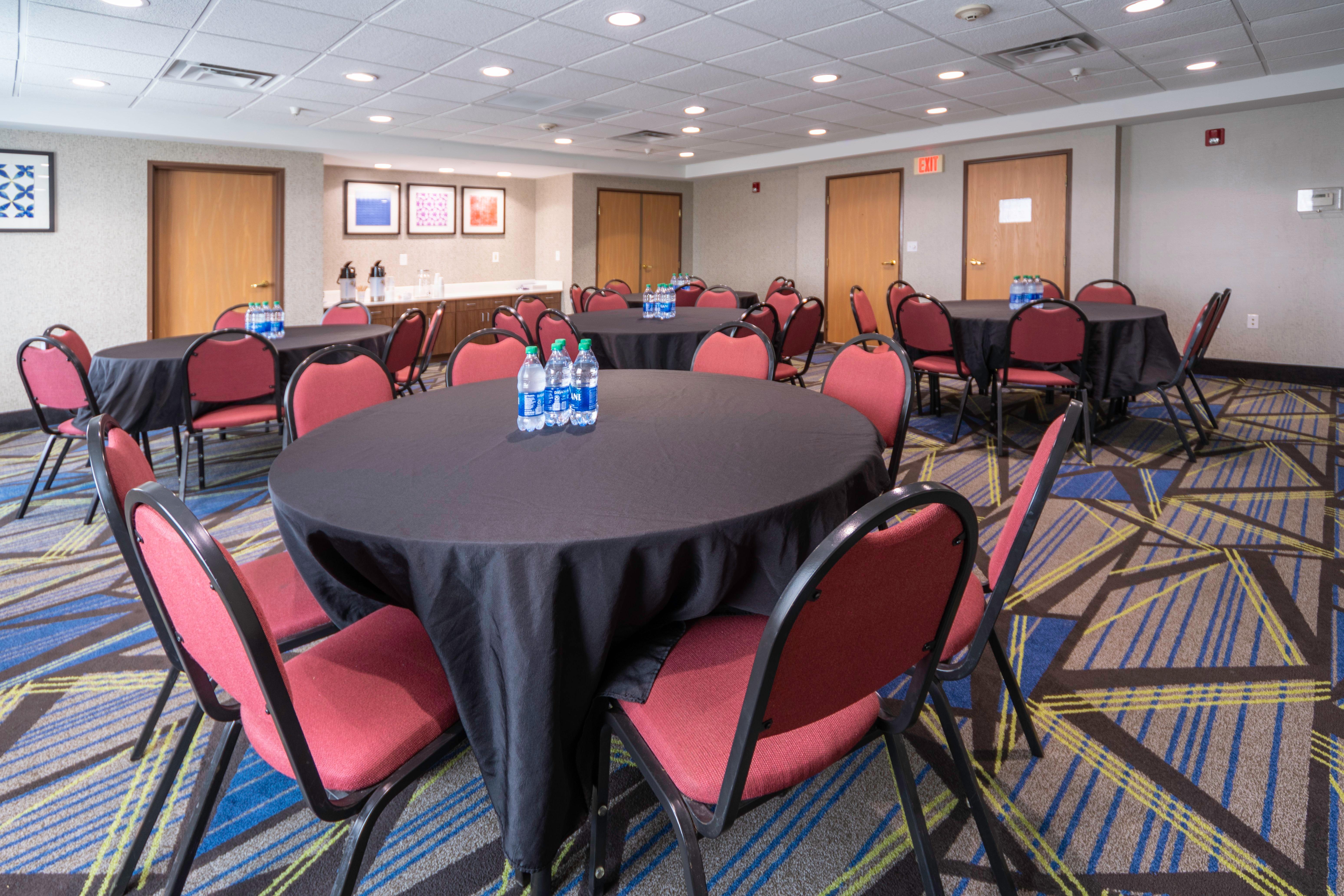 Holiday Inn Express Rochelle By Ihg Bagian luar foto