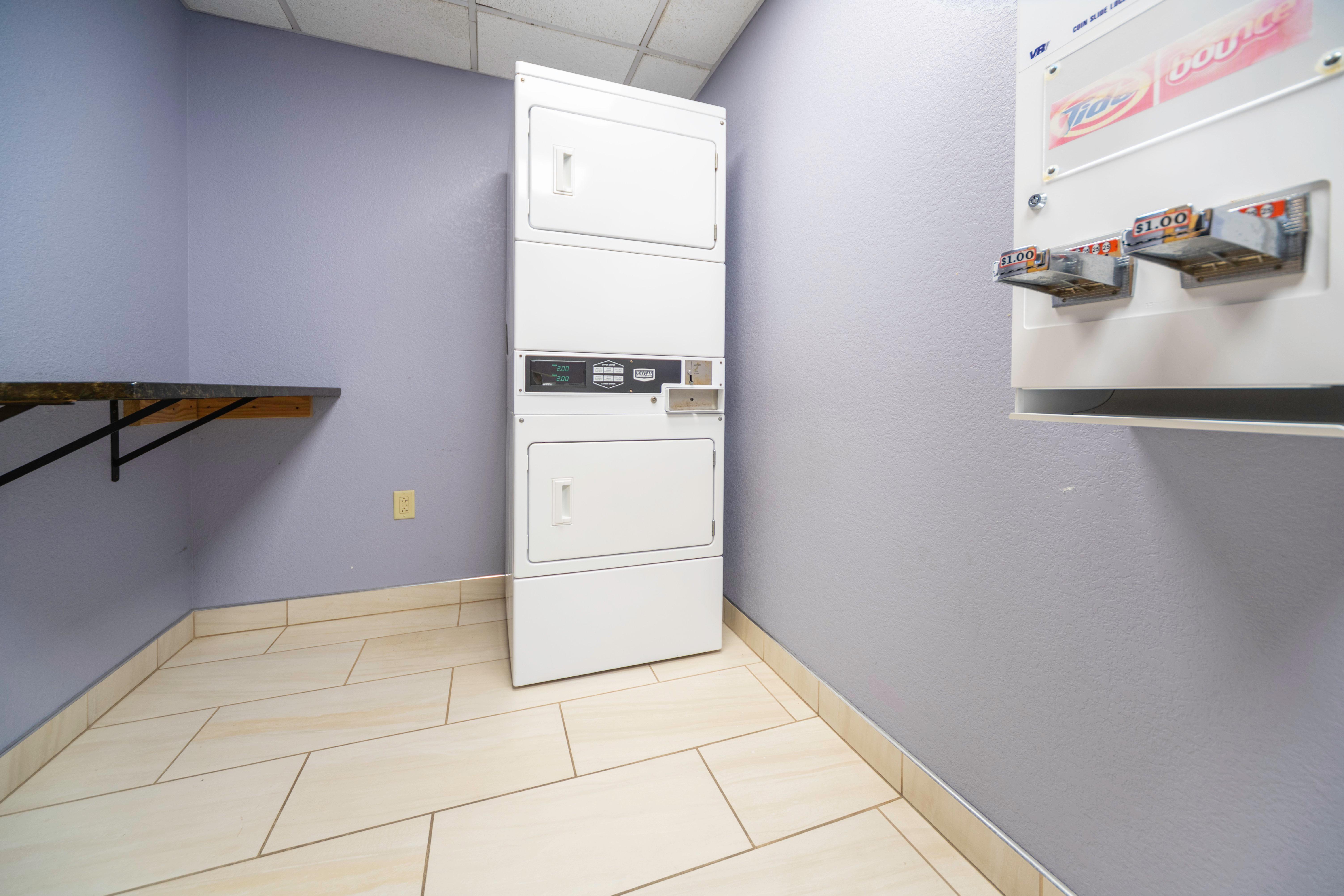 Holiday Inn Express Rochelle By Ihg Bagian luar foto