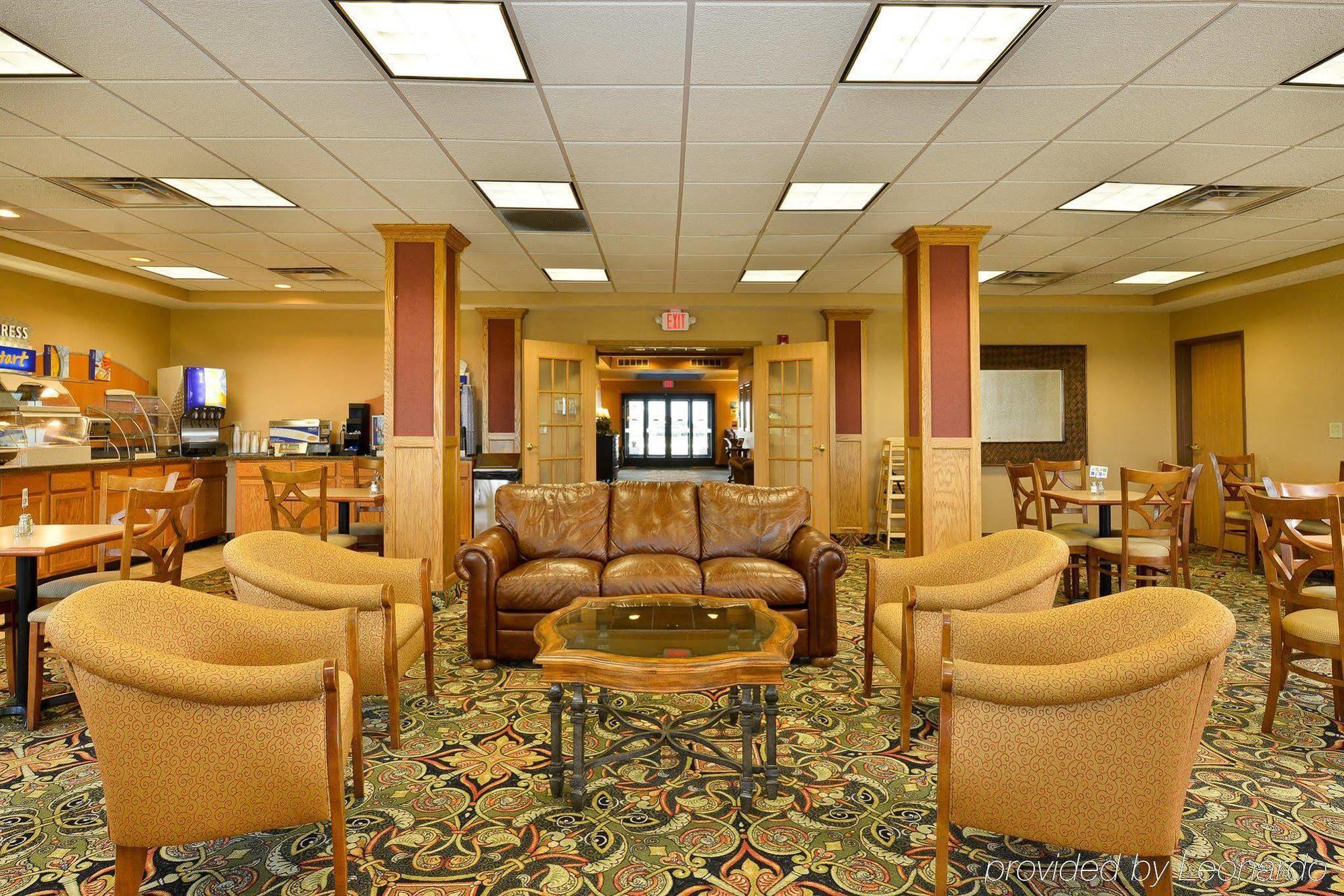 Holiday Inn Express Rochelle By Ihg Bagian luar foto