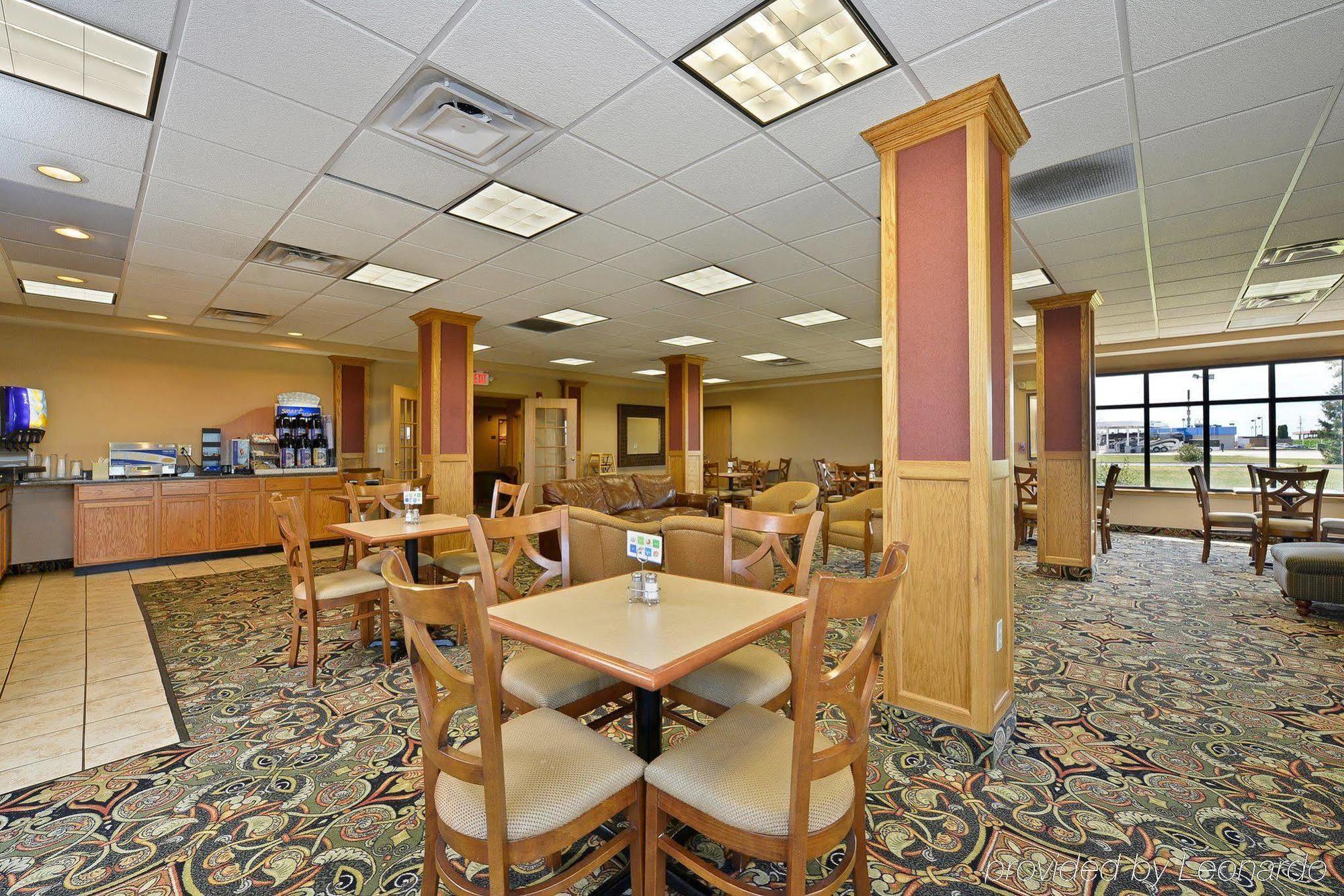 Holiday Inn Express Rochelle By Ihg Bagian luar foto