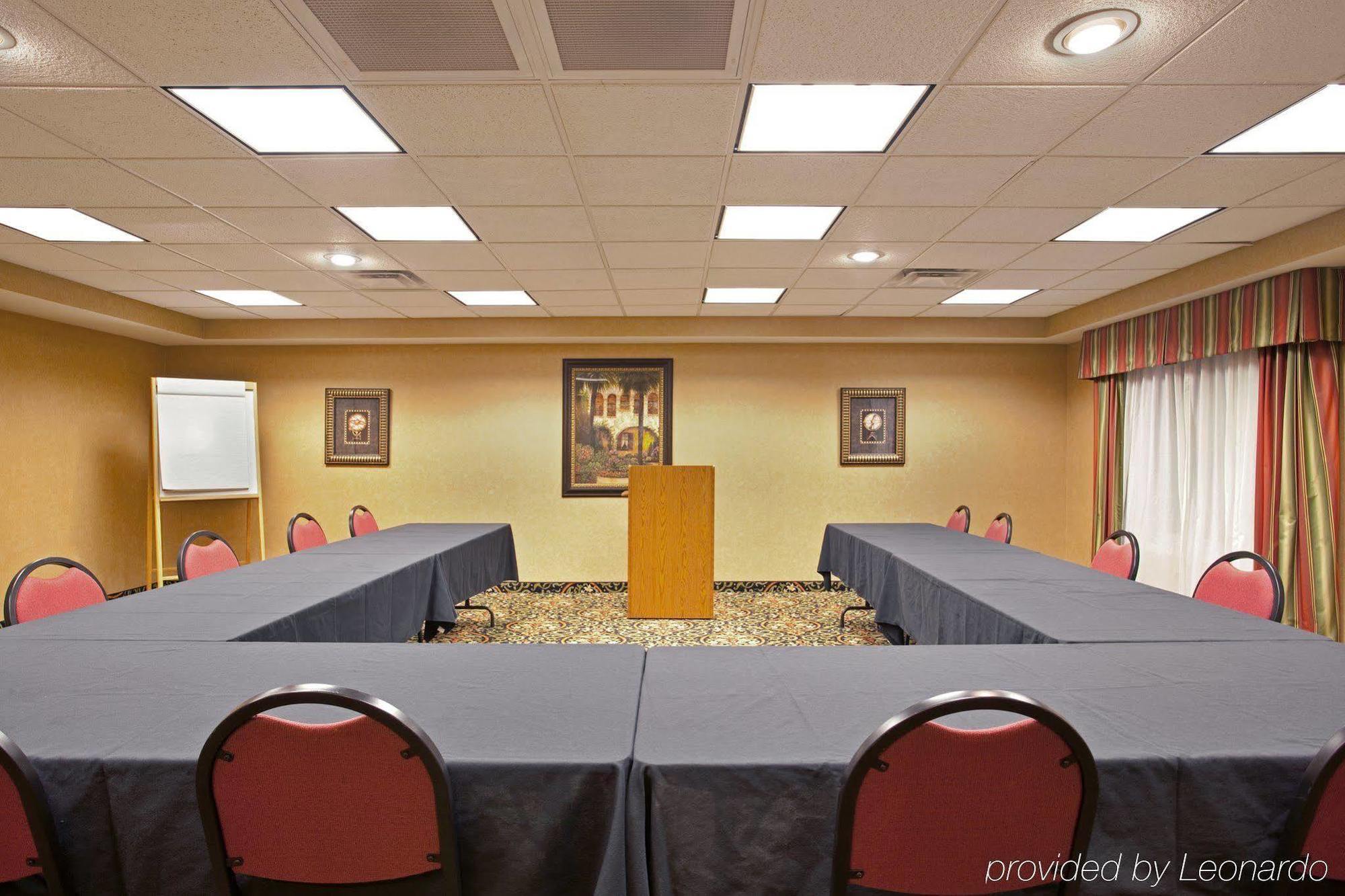 Holiday Inn Express Rochelle By Ihg Bagian luar foto