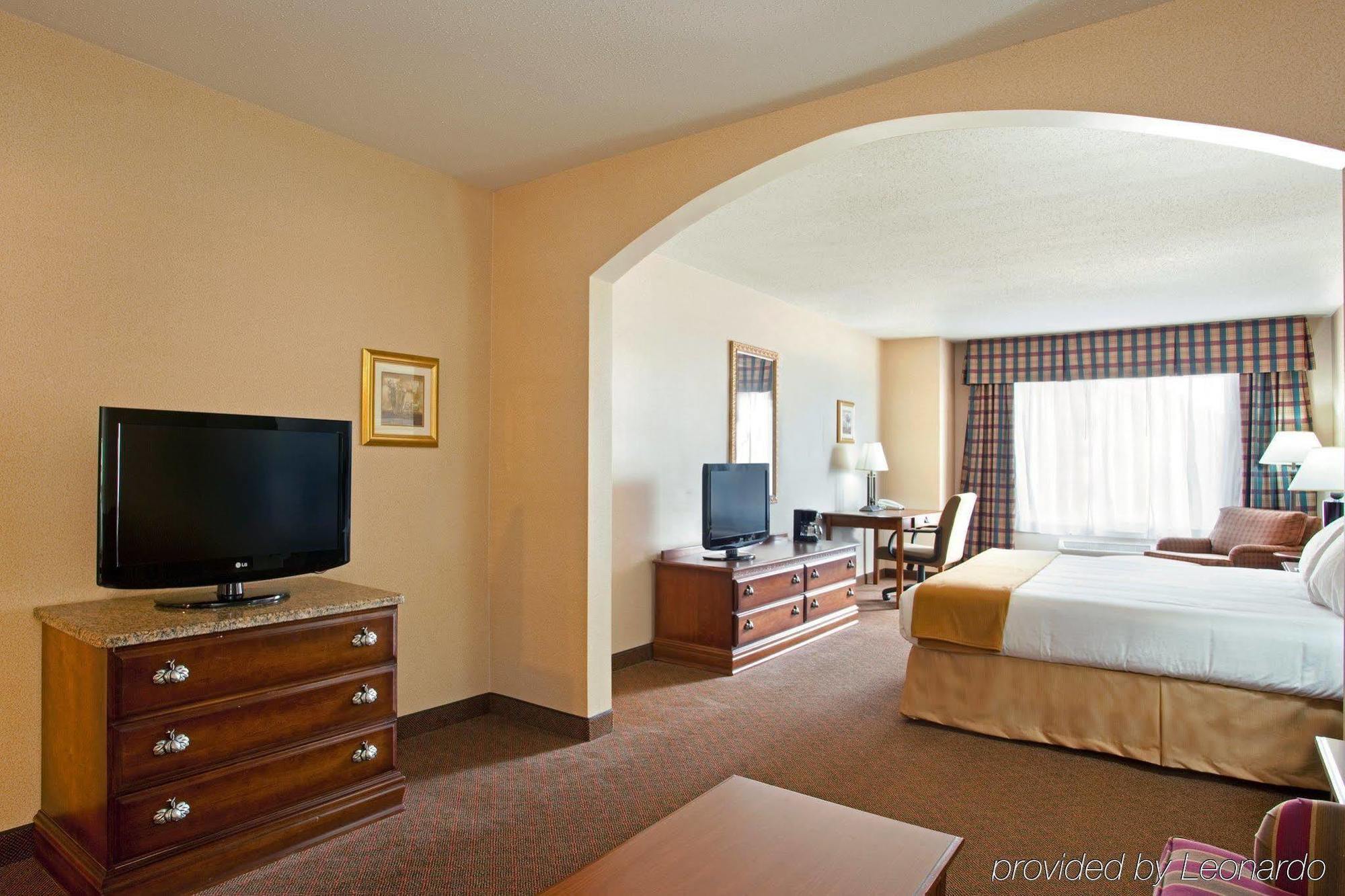 Holiday Inn Express Rochelle By Ihg Ruang foto